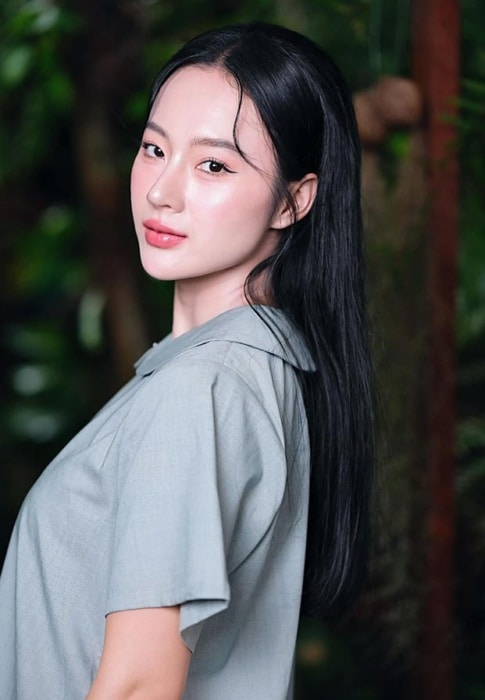 Angela-Phuong-Trinh-ใครเรียก