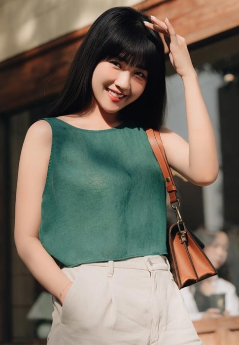 Kieu-Trinh-Xiu-เสื้อเขียว