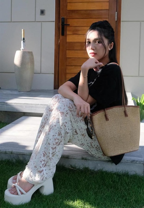 Lucie-ชิวชิว Lucie-ชิวชิว