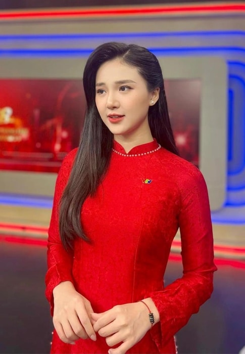 Lucie-นักข่าวสวย Lucie-นักข่าวสวย