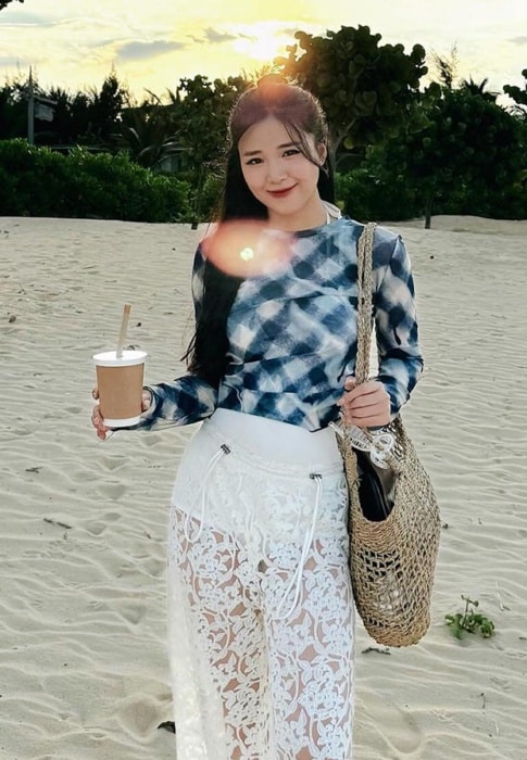 Lucie-เที่ยวทะเล Lucie-เที่ยวทะเล