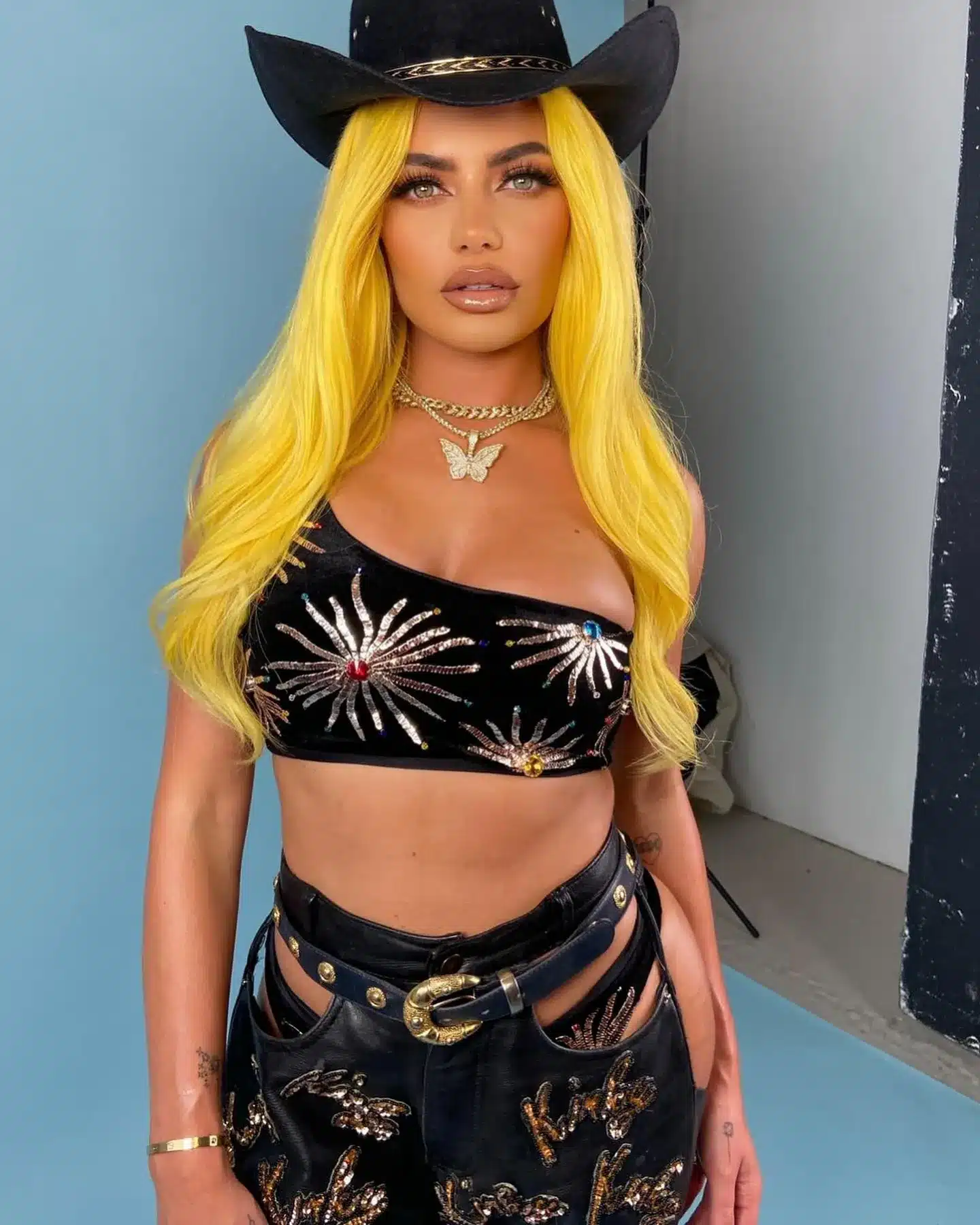 Megan-Barton-Hanson (33)