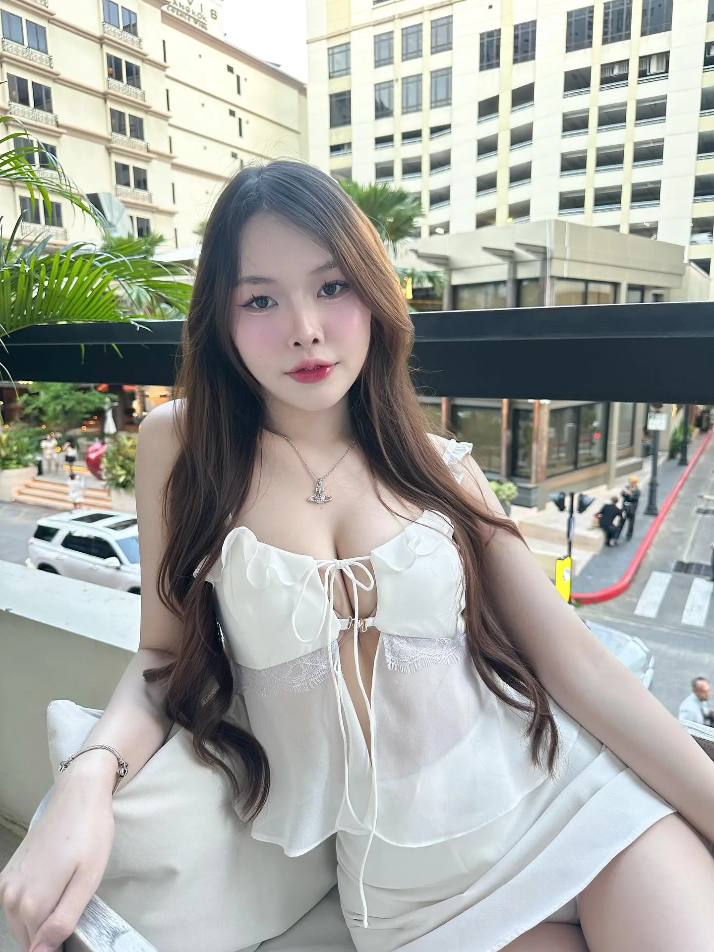 Mojiniim official channels Instagram X Facebook และ OnlyFans ของนุ่มนิ่ม ภาวิณี
