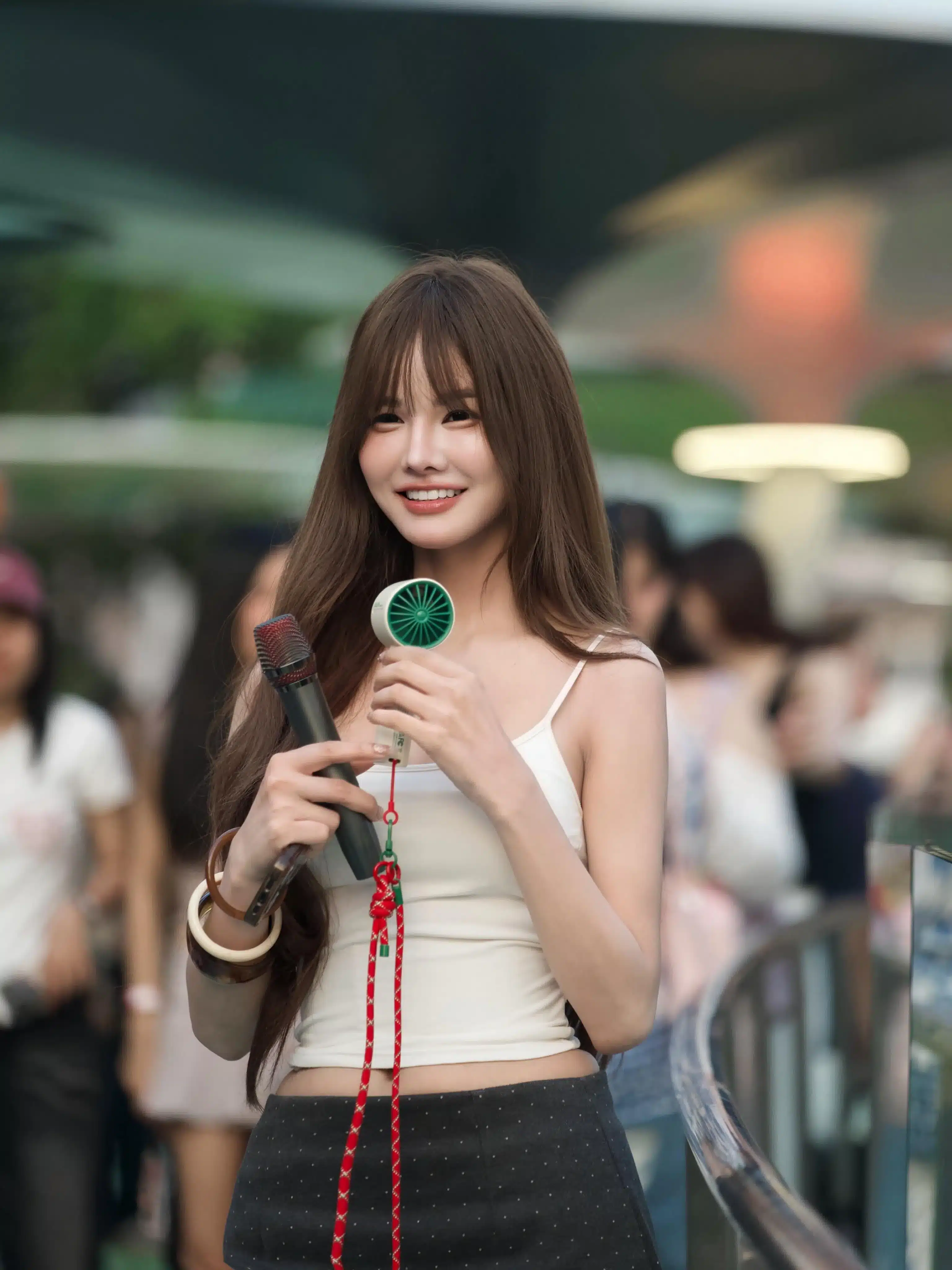 แพรขวัญ Pearkwan หรือคุณหนูอร สตรีมเมอร์และครีเอเตอร์ไทยเจ้าของวลีปากดี มิสแกรนด์